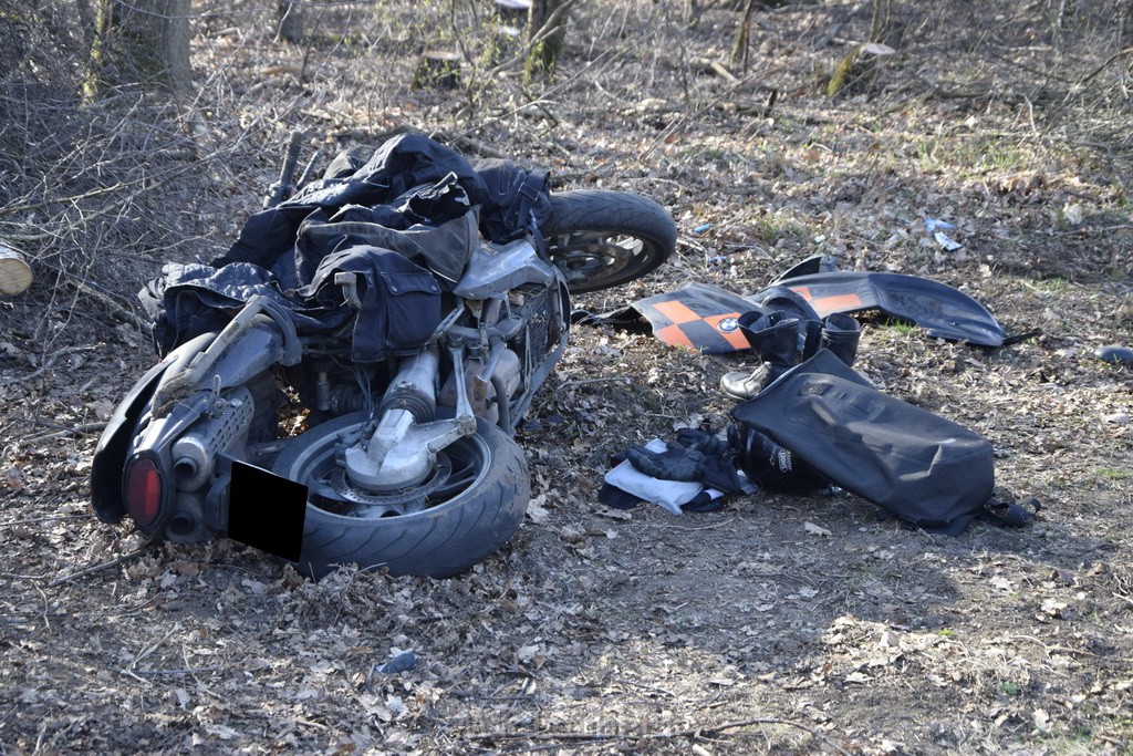 Schwerer VU Krad Fahrrad Koeln Porz Alte Koelnerstr P122.JPG - Miklos Laubert